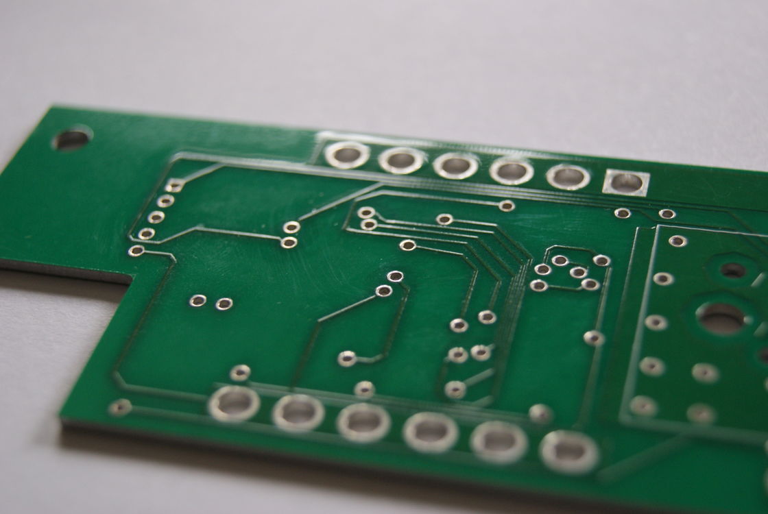 0.5/1/2/3/5/8 W Теплопроводность IMS PCB с белым шелковым экраном и сертификацией ISO 9001 2015