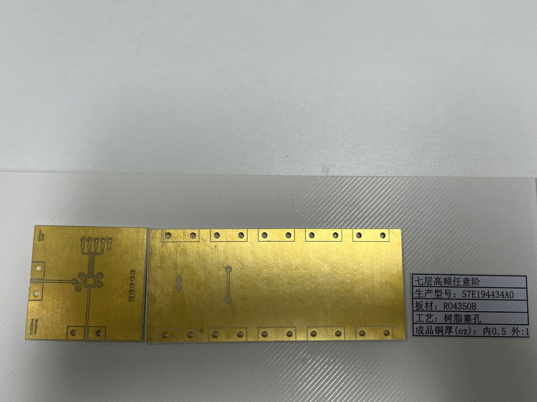 0.78 мм Толщина Rogers PCB в желтом шелковом цвете и с золотой поверхностью